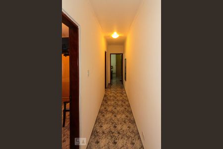 Corredor de casa à venda com 3 quartos, 230m² em Jardim Cotiana, São Paulo