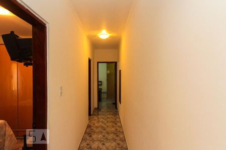 Corredor de casa à venda com 3 quartos, 230m² em Jardim Cotiana, São Paulo