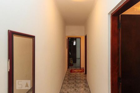 Corredor de casa à venda com 3 quartos, 230m² em Jardim Cotiana, São Paulo