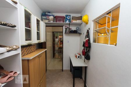 Casa à venda com 230m², 3 quartos e 3 vagasQuarto de Serviço