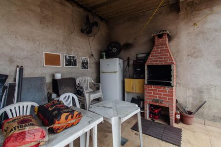 Casa à venda com 114m², 3 quartos e 2 vagas Casa à venda com 114m², 3 quartos e 2 vagasVaranda gourmet