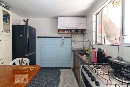 Casa à venda com 114m², 3 quartos e 2 vagas Casa à venda com 114m², 3 quartos e 2 vagasCozinha