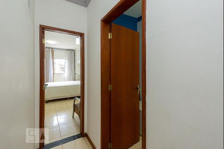 Corredor de casa para alugar com 2 quartos, 67m² em Copacabana, Belo Horizonte