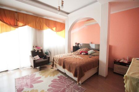 Casa para alugar com 240m², 2 quartos e 2 vagasSuite