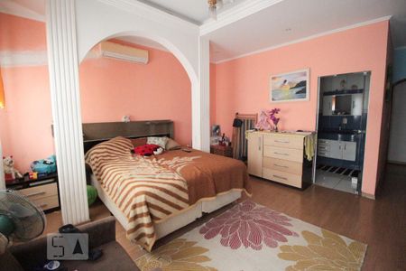 Casa para alugar com 240m², 2 quartos e 2 vagasSuite