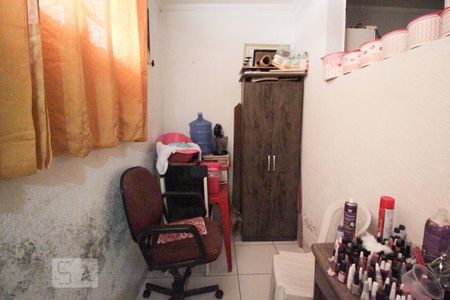 Casa para alugar com 240m², 2 quartos e 2 vagasComodo 