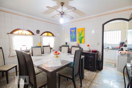 Casa à venda com 150m², 3 quartos e 3 vagascopa