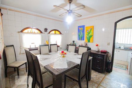 Casa à venda com 150m², 3 quartos e 3 vagascopa