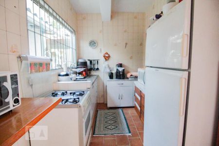 Casa à venda com 150m², 3 quartos e 3 vagascozinha
