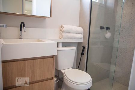 Apartamento à venda com 72m², 2 quartos e 2 vagasBanheiro da Suíte