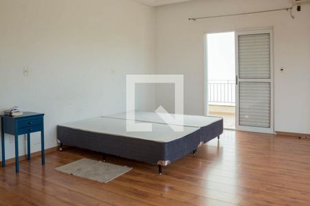 Casa de condomínio à venda com 580m², 4 quartos e 6 vagasSuíte 1