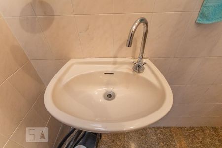 Lavabo de casa à venda com 3 quartos, 500m² em Vila Romana, São Paulo