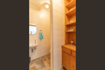 Lavabo de casa à venda com 3 quartos, 500m² em Vila Romana, São Paulo