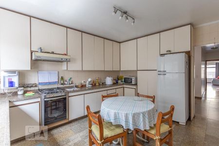 Casa à venda com 500m², 3 quartos e NaN vagasCozinha