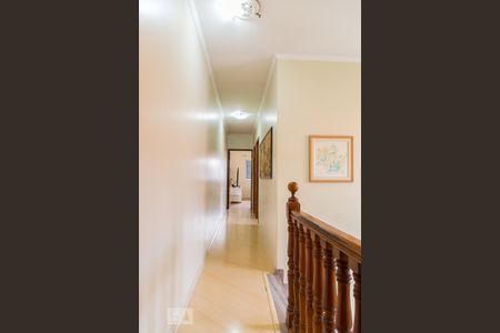 Casa à venda com 330m², 3 quartos e 2 vagasCorredor