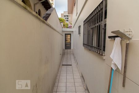 Casa à venda com 330m², 3 quartos e 2 vagasCorredor lateral