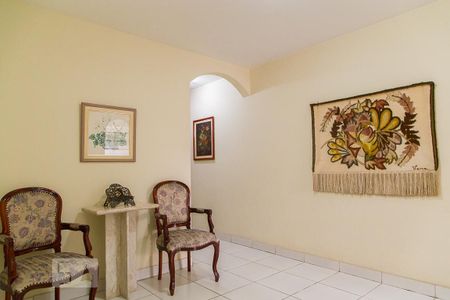 Casa à venda com 330m², 3 quartos e 2 vagasÁrea de serviço