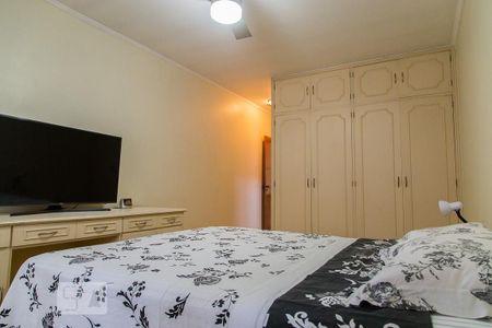 Casa à venda com 330m², 3 quartos e 2 vagasSuíte