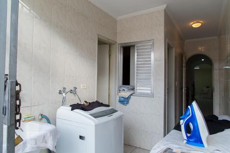 Casa à venda com 330m², 3 quartos e 2 vagasÁrea de serviço