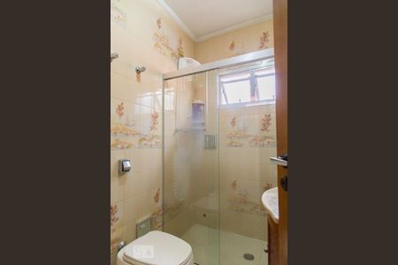 Casa à venda com 330m², 3 quartos e 2 vagasBanheiro da suíte