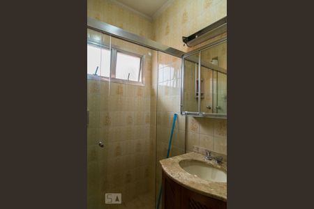 Casa à venda com 330m², 3 quartos e 2 vagasBanheiro social