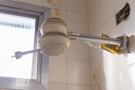 Casa à venda com 330m², 3 quartos e 2 vagasBanheiro de serviço - Chuveiro