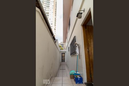 Casa à venda com 330m², 3 quartos e 2 vagasCorredor lateral
