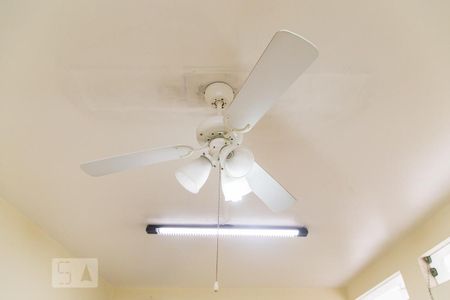 Casa à venda com 330m², 3 quartos e 2 vagasEscritório - Ventilador