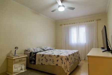 Casa à venda com 330m², 3 quartos e 2 vagasSuíte