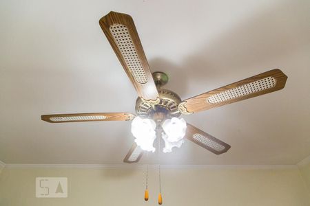 Casa à venda com 330m², 3 quartos e 2 vagasSala de jantar - Ventilador de teto