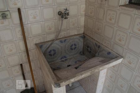 Casa à venda com 85m², 2 quartos e 2 vagas Casa à venda com 85m², 2 quartos e 2 vagasárea de serviço