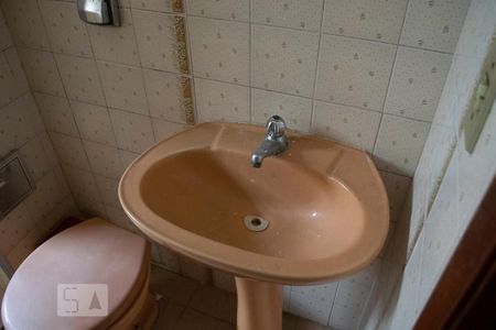 Casa à venda com 85m², 2 quartos e 2 vagas Casa à venda com 85m², 2 quartos e 2 vagasbanheiro 2