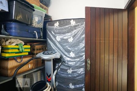 Casa à venda com 154m², 3 quartos e 4 vagasQuarto de Serviço