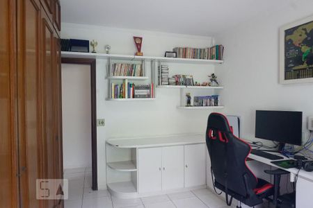 Casa à venda com 154m², 3 quartos e 4 vagasQuarto 2