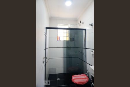 Casa à venda com 154m², 3 quartos e 4 vagasBanheiro Social