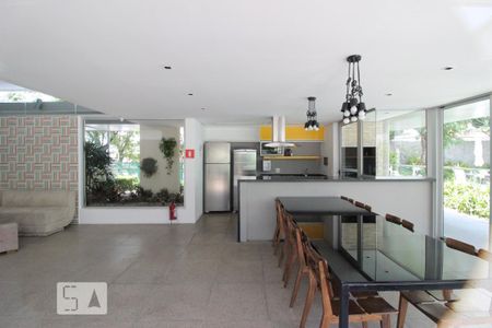Apartamento para alugar com 62m², 2 quartos e 1 vagasalao de festas