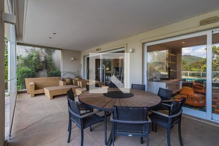 Casa de condomínio à venda com 1054m², 4 quartos e 5 vagasVaranda Gourmet