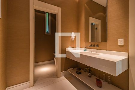 Casa de condomínio à venda com 1054m², 4 quartos e 5 vagasLavabo