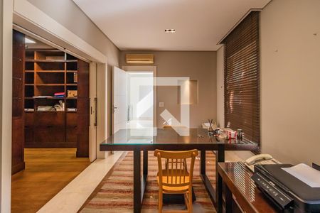 Casa de condomínio à venda com 1054m², 4 quartos e 5 vagasEscritório