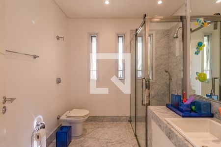 Casa de condomínio à venda com 1054m², 4 quartos e 5 vagasBanheiro da Suíte 2