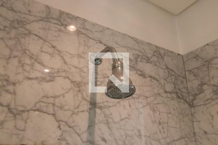 Casa de condomínio à venda com 1054m², 4 quartos e 5 vagasDetalhe do Banheiro da Suíte 3