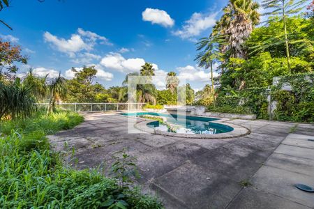 Casa de condomínio à venda com 1054m², 4 quartos e 5 vagasQuintal