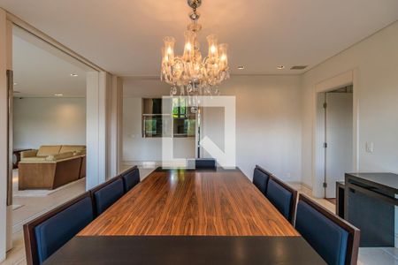 Sala de casa de condomínio à venda com 4 quartos, 1054m² em Alphaville, Santana de Parnaíba