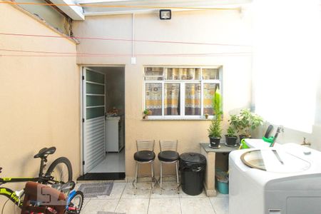 Casa à venda com 132m², 3 quartos e 2 vagasÁrea de Serviço