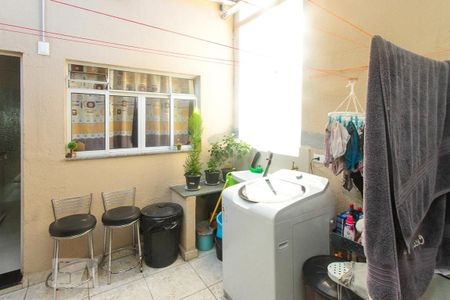 Casa à venda com 132m², 3 quartos e 2 vagasÁrea de Serviço