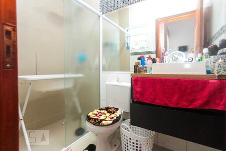 Casa à venda com 132m², 3 quartos e 2 vagasBanheiro da Suite