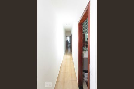 Casa à venda com 132m², 3 quartos e 2 vagasCorredor