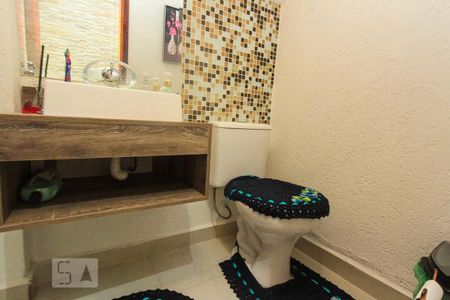 Casa à venda com 132m², 3 quartos e 2 vagasLavabo