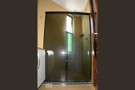 Banheiro de apartamento para alugar com 1 quarto, 49m² em Parque Bela Vista, Salvador