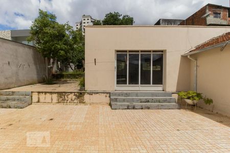 Casa para alugar com 296m², 3 quartos e 4 vagasQuintal dos fundos